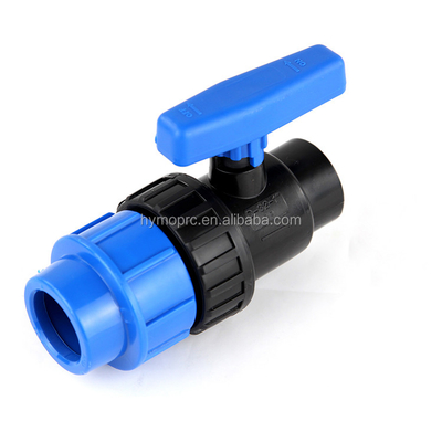 32mm ブルー カラー PP 圧縮フィッティングと灌輸用バルブ 白灰色