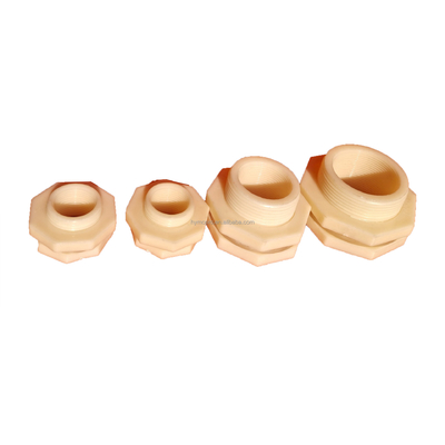 UPVCパイプフィッティングの長さ2.9M/3M/4M/5.8M/6Mと水タンク接続器 白